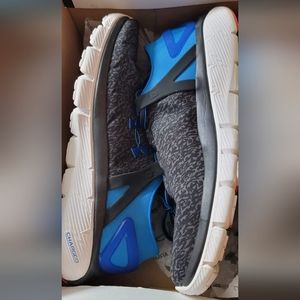 Mens 11 Under Armour Speedform Fortis